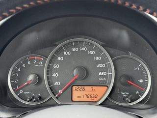 Voertuigafbeelding 21