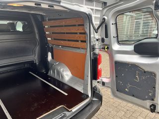 Voertuigafbeelding 16