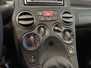 Voertuigafbeelding 12