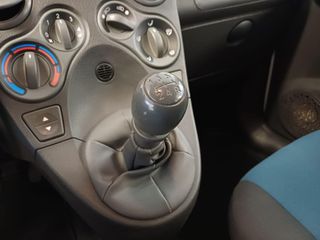 Voertuigafbeelding 16