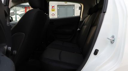 Voertuigafbeelding 19