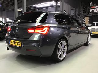 Voertuigafbeelding 8