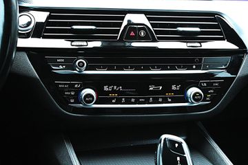 Voertuigafbeelding 24