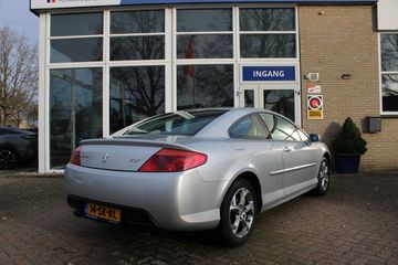 Voertuigafbeelding 4