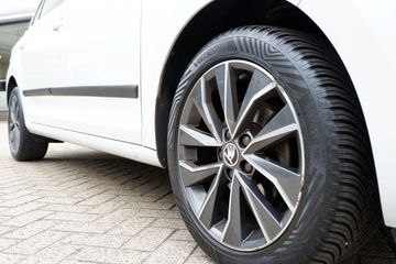 Voertuigafbeelding 7