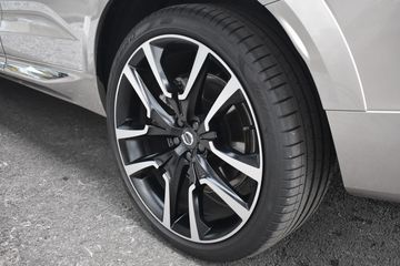 Voertuigafbeelding 4