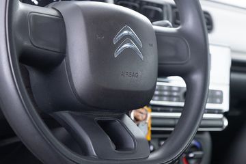 Voertuigafbeelding 8