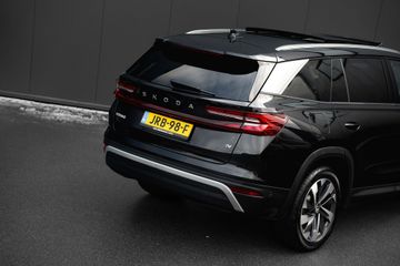 Voertuigafbeelding 6