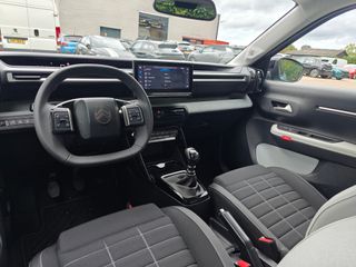 Voertuigafbeelding 13