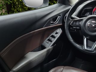 Voertuigafbeelding 12