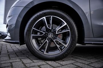 Voertuigafbeelding 6