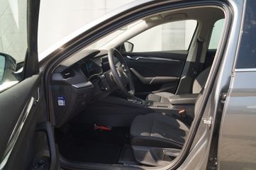 Voertuigafbeelding 6