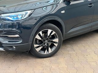 Voertuigafbeelding 16