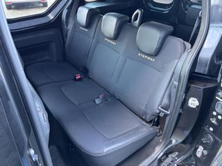 Voertuigafbeelding 8