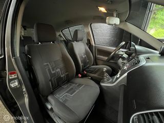 Voertuigafbeelding 6