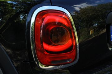 Voertuigafbeelding 33