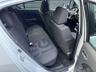 Voertuigafbeelding 12