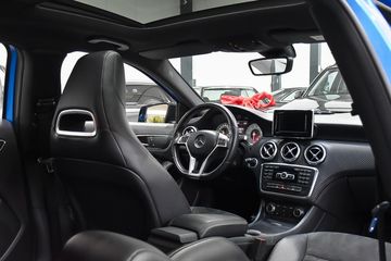 Voertuigafbeelding 8