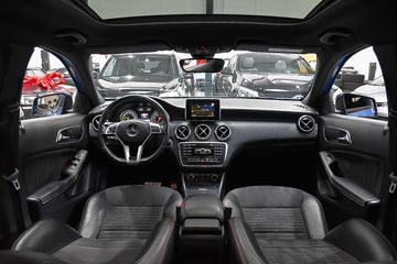 Voertuigafbeelding 9