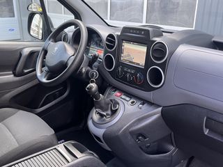 Voertuigafbeelding 9