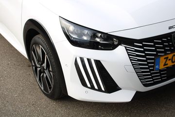 Voertuigafbeelding 6