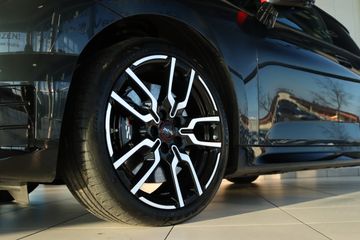 Voertuigafbeelding 7