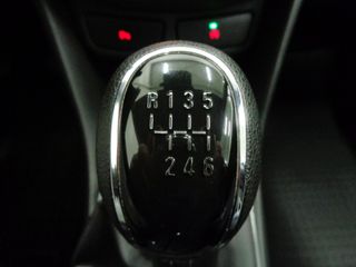 Voertuigafbeelding 12