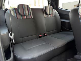 Voertuigafbeelding 8