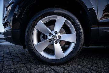 Voertuigafbeelding 6