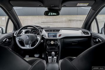 Voertuigafbeelding 3