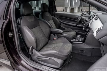 Voertuigafbeelding 36