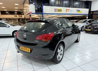 Voertuigafbeelding 12