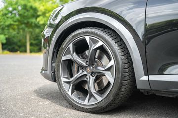 Voertuigafbeelding 12