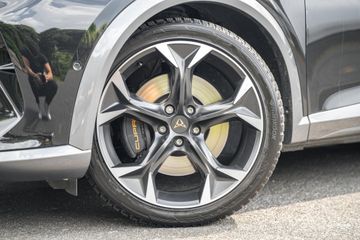 Voertuigafbeelding 6