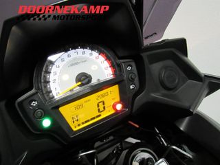 Voertuigafbeelding 6