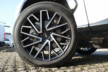 Voertuigafbeelding 8