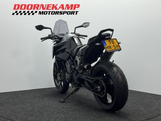 Voertuigafbeelding 11