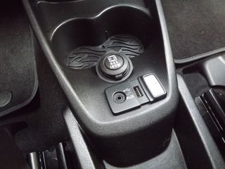 Voertuigafbeelding 6