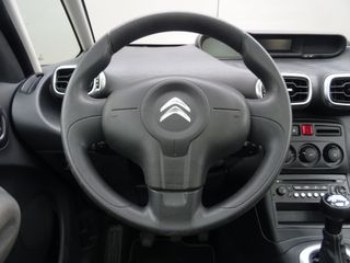 Voertuigafbeelding 19