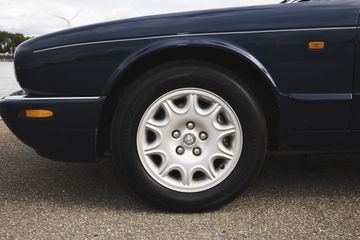 Voertuigafbeelding 11