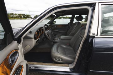 Voertuigafbeelding 14