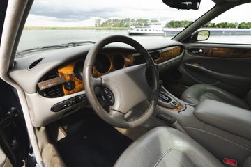 Voertuigafbeelding 35