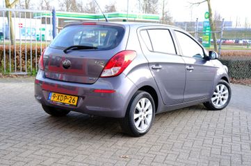 Voertuigafbeelding 2