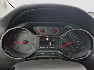 Voertuigafbeelding 9