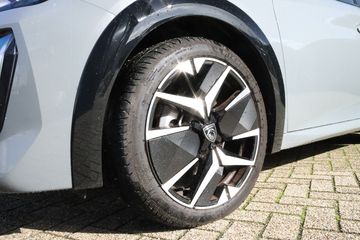 Voertuigafbeelding 6