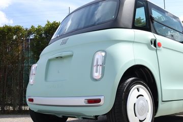 Voertuigafbeelding 12