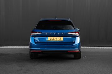 Voertuigafbeelding 8