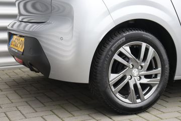 Voertuigafbeelding 9