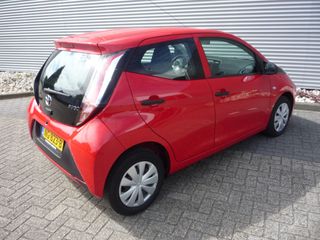 Voertuigafbeelding 4