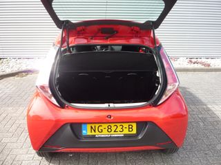 Voertuigafbeelding 6